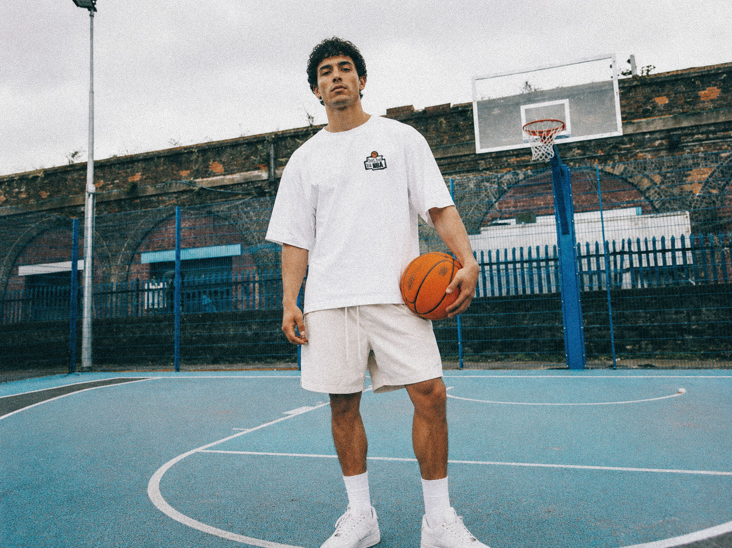 BASKET-FRONT-White-Oversize-