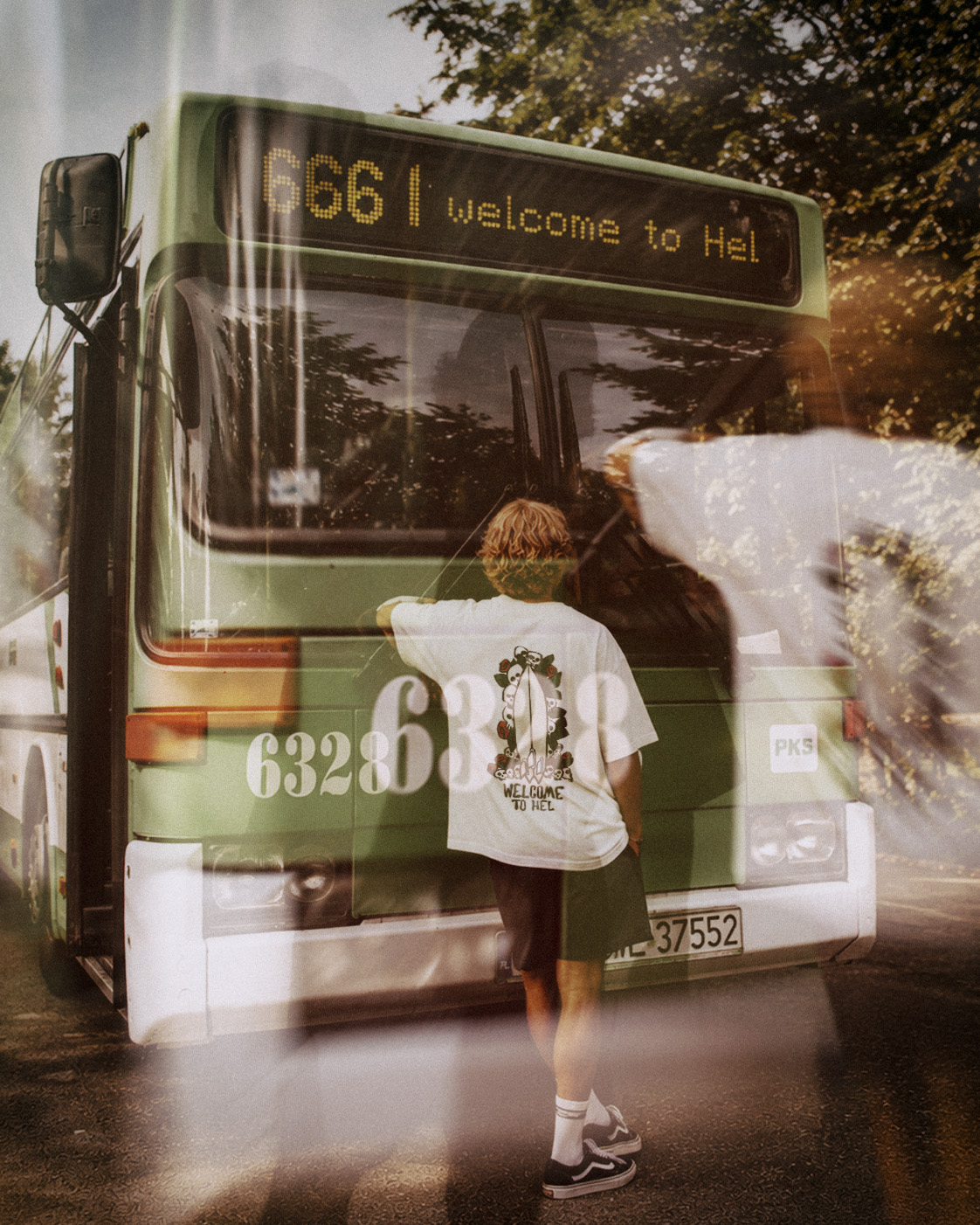BUS 666 MOdel BACK WHITE.png