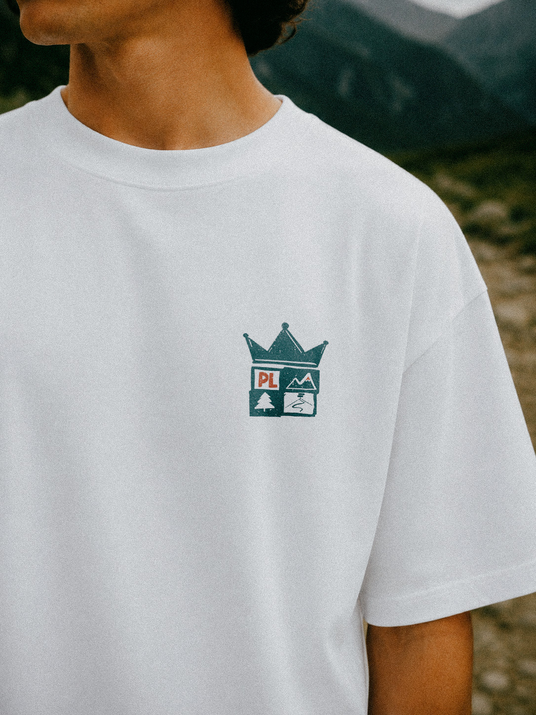 Oversize White FRONT CLOSE